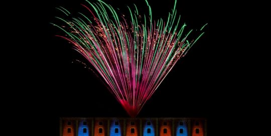 Kombination von Feuershow und 3D Projection Mapping